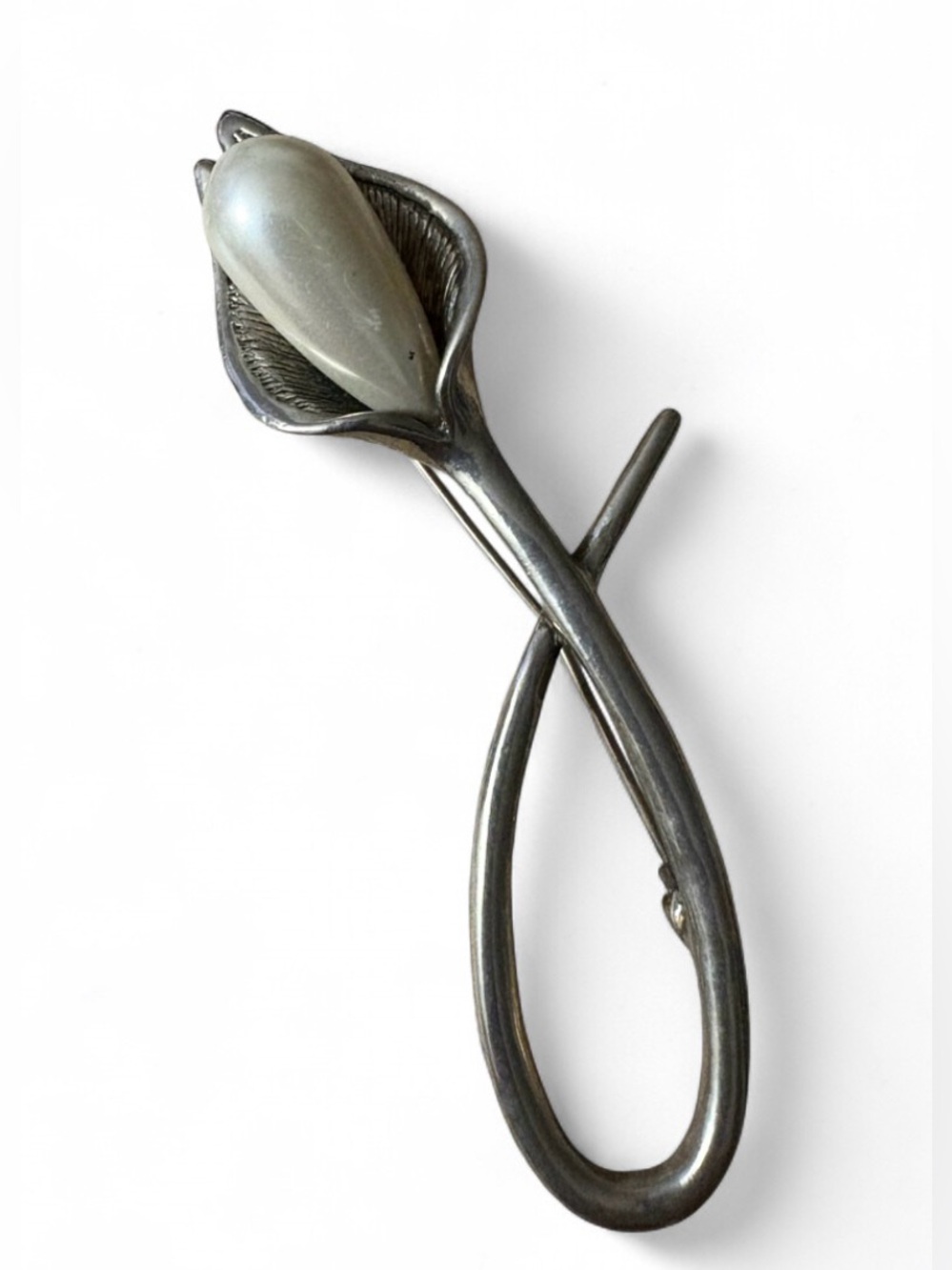 Vintage Modernist Calla Lily Pearl Brooch Silvertone Pin